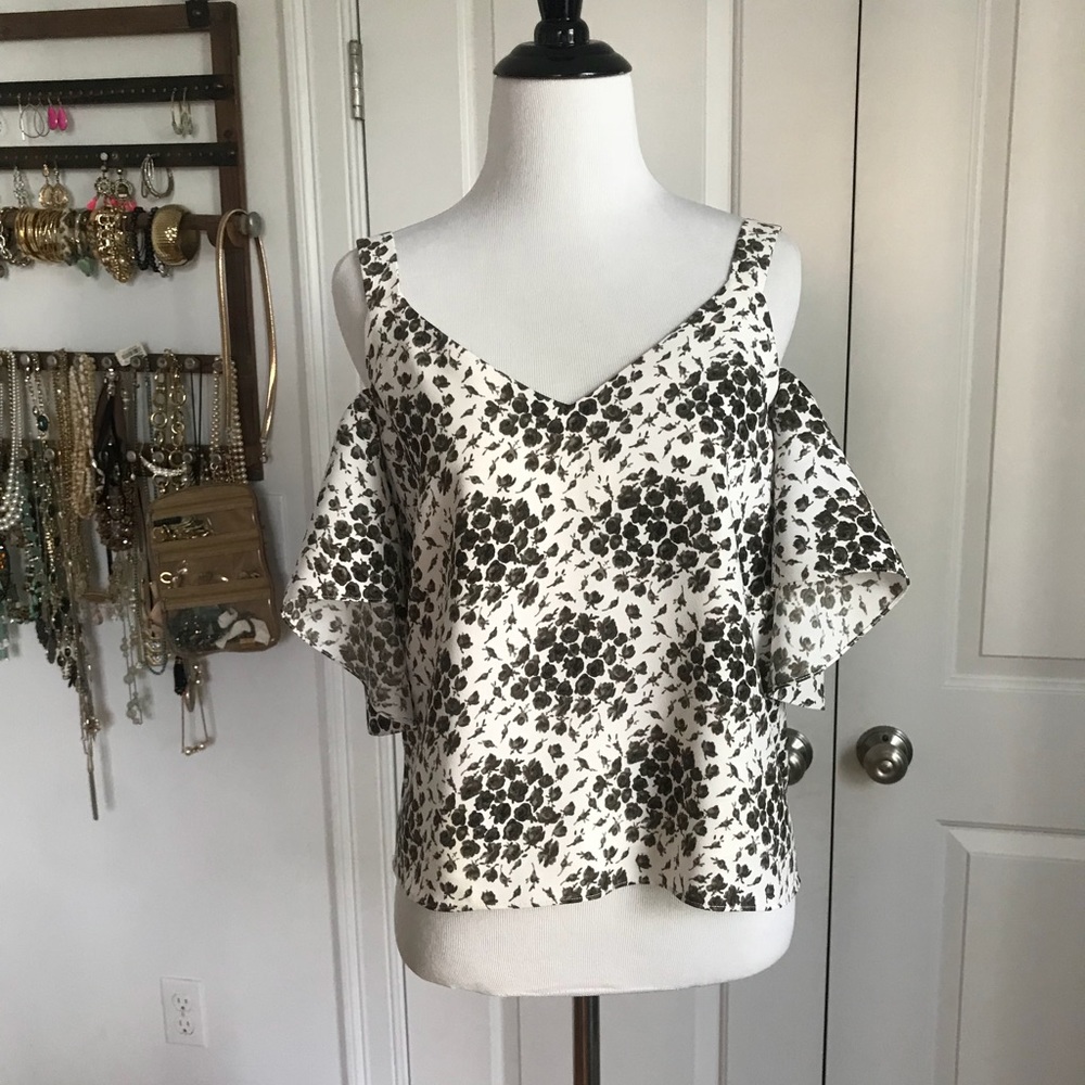 Club Monaco | Cold Shoulder Top